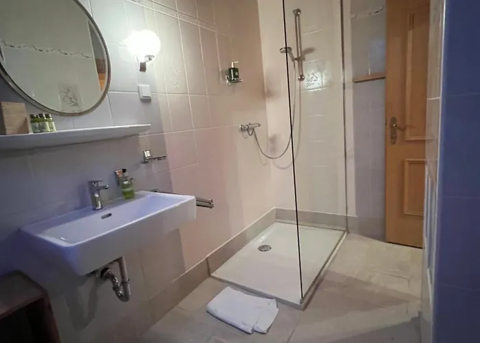 Panoramagemach Naehe Stuhleck, Semmering, Schneeberg Und Rax *